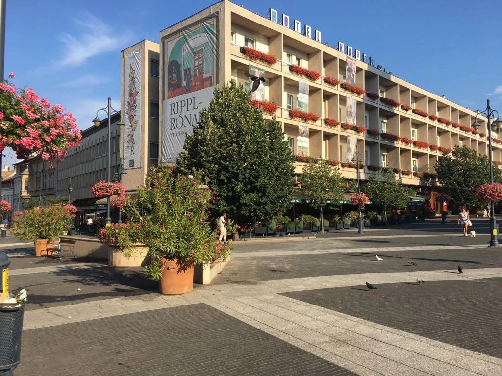 Kapos Hotel&Étterem program